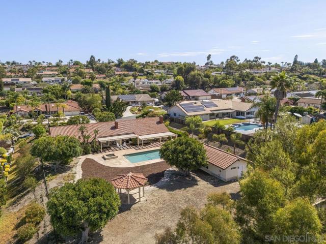 1549 Ventana Drive, Escondido CA: https://media.crmls.org/mediaz/19088170-7d16-4b06-912d-c92e37e8e893.jpg