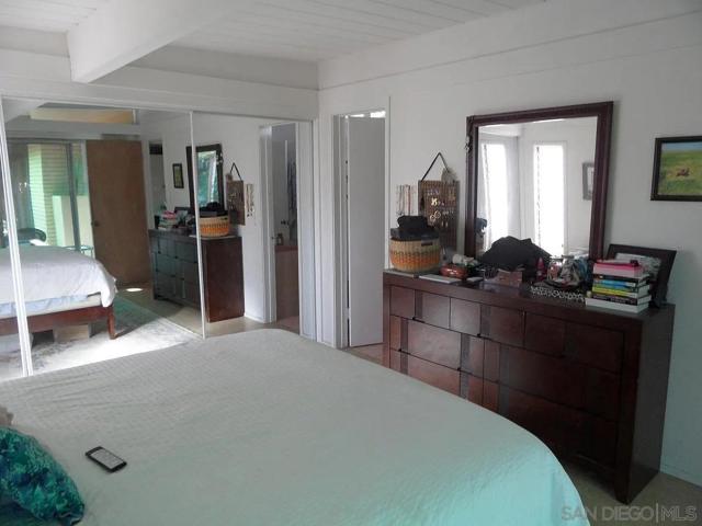 1631 Cypress Ave, San Diego CA: https://media.crmls.org/mediaz/1908bcd6-6c94-4c79-8853-7cc6b88d8d35.jpg