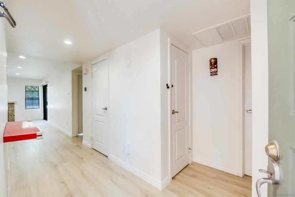 12051 Alta Carmel Ct - photo 18