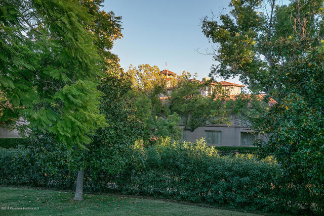 1425 Wentworth Avenue, Pasadena CA: https://media.crmls.org/mediaz/190a4d42-246c-401f-a619-cc97be0840b9.jpg