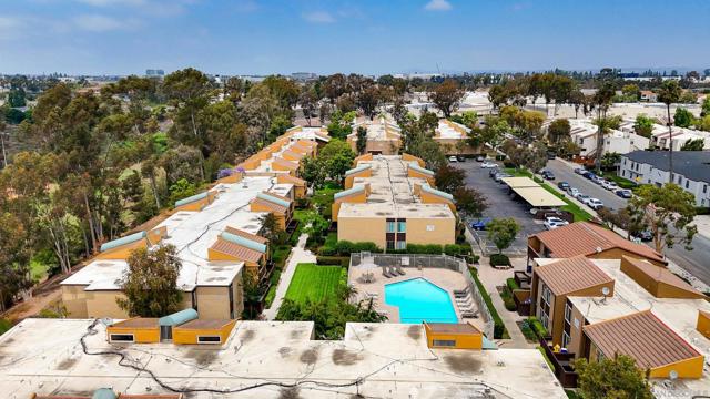 3454 Castle Glen Dr., San Diego CA: https://media.crmls.org/mediaz/190a752d-1884-46d9-94ec-d05d45b55a49.jpg