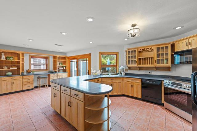 Kitchen/Family room
