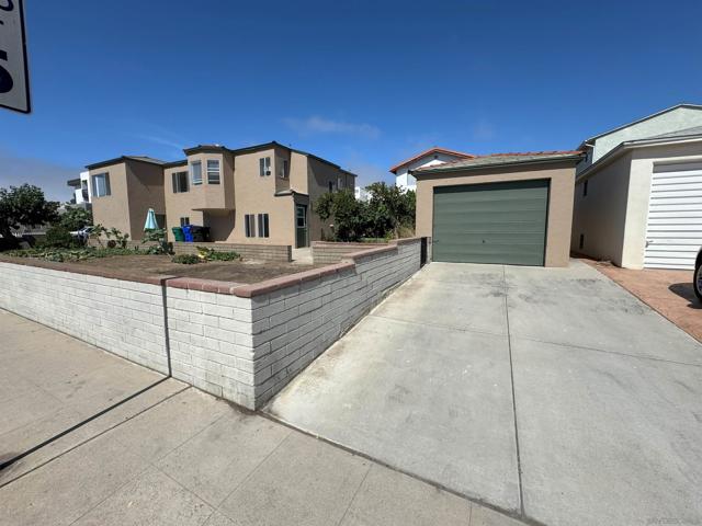 3102 Fenelon St, San Diego CA: https://media.crmls.org/mediaz/190b56e3-2f93-403f-9301-f118f56ac663.jpg