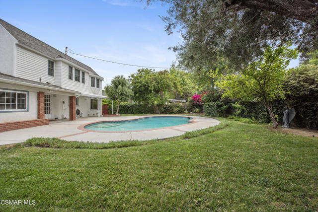 19816 Needles Street, Chatsworth CA: https://media.crmls.org/mediaz/190b940f-aeb5-4f2d-a1e6-da4285372c02.jpg