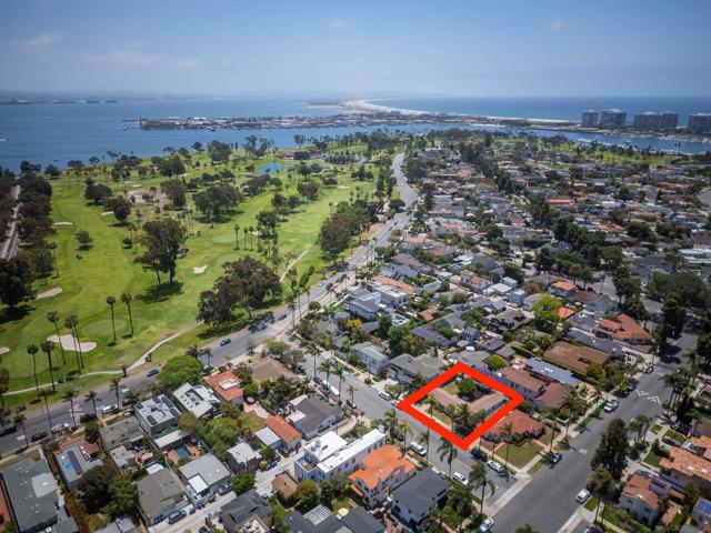1506 5Th St, Coronado CA: https://media.crmls.org/mediaz/190bb251-eec6-4c77-90f0-2a8aef98a0e5.jpg