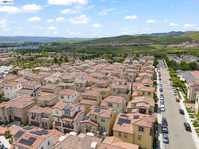 5119 Rowan Drive, San Ramon CA: https://media.crmls.org/mediaz/190ca92d-cd99-4146-af24-dd3226d3c308.jpg