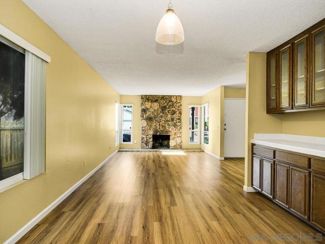 9555 Via Pereza, San Diego CA: https://media.crmls.org/mediaz/190cb788-6131-4d92-b868-7529eb090a4c.jpg