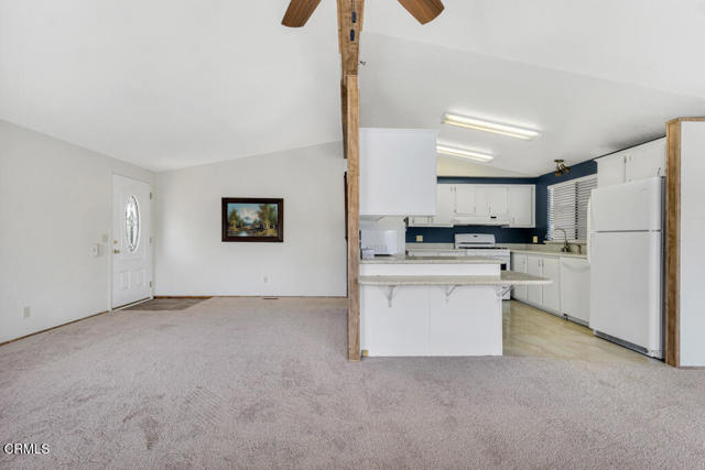 975 W Telegraph Road, Santa Paula CA: https://media.crmls.org/mediaz/190ddfde-215f-4fe8-ac01-be9d9687b879.jpg