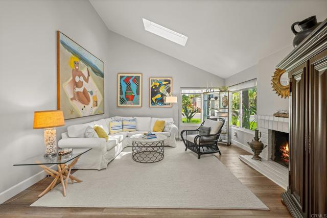 Detail Gallery Image 5 of 36 For 1650 Tucker Ln, Encinitas,  CA 92024 - 2 Beds | 2 Baths