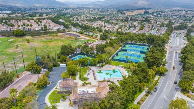 2454 La Costa Avenue, Chula Vista CA: https://media.crmls.org/mediaz/190ed48b-bf46-40f7-987a-e1103d339e9b.jpg