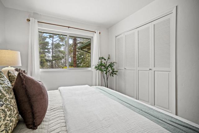 10 Wyndemere Vale, Monterey CA: https://media.crmls.org/mediaz/191087a1-3e32-4cba-8dc7-631b7dfc9278.jpg
