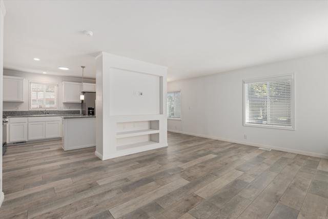 Detail Gallery Image 4 of 51 For 1333 Olive Ave #69,  Vista,  CA 92083 - 3 Beds | 2 Baths