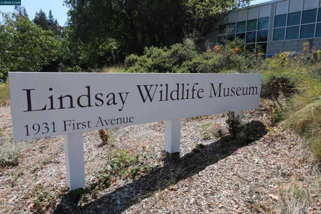 190 Cleaveland Rd, Pleasant Hill CA: https://media.crmls.org/mediaz/1910fe5c-ef06-4b6d-a8e3-45d0e693e628.jpg