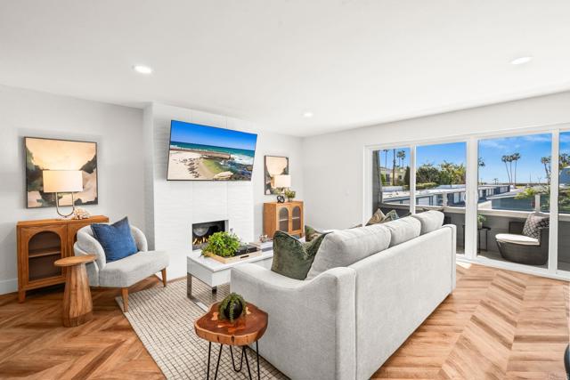 Detail Gallery Image 14 of 52 For 90 Montego Ct, Coronado,  CA 92118 - 2 Beds | 2/1 Baths