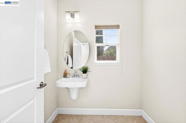 3651 Branding Iron Pl, Dublin CA: https://media.crmls.org/mediaz/1913ddd4-4bcf-4d8f-9b16-1f306feb1800.jpg
