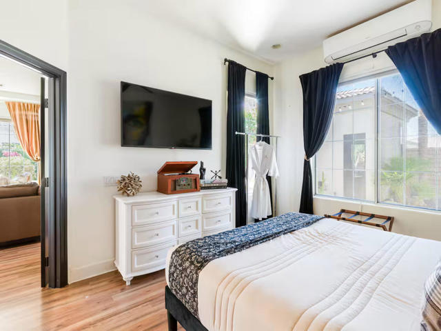 Image 29 of 39 For 79818 Parkway Esplanade