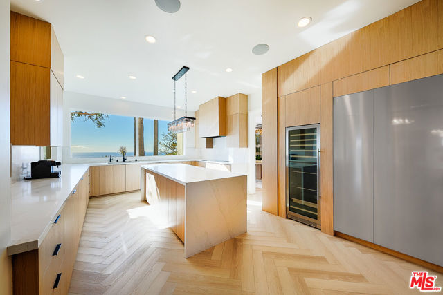 10502 Yellow Hill Road, Malibu CA: https://media.crmls.org/mediaz/1914bd8e-e7a1-431d-ba65-f6711308ae23.jpg