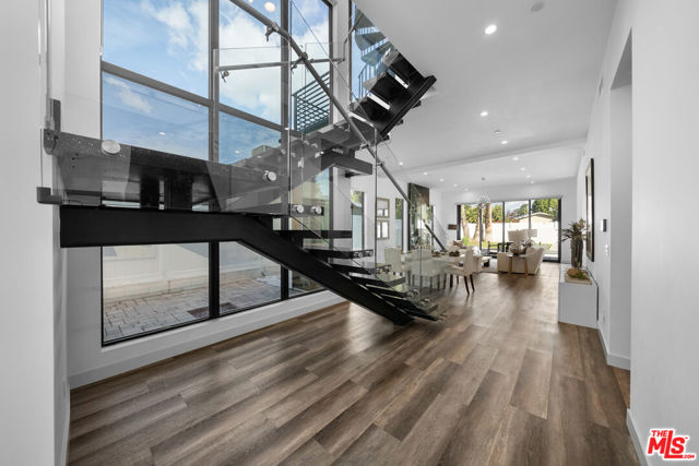 5812 Willis Avenue, Sherman Oaks CA: https://media.crmls.org/mediaz/1915de9c-d7db-4560-ae44-39f615662d15.jpg