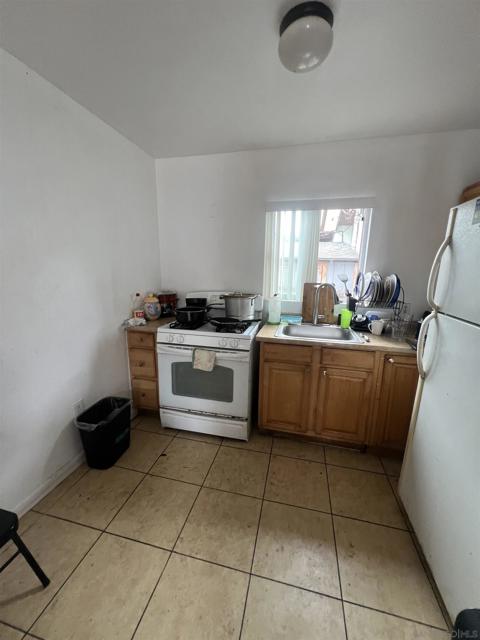 2912 Logan Avenue, San Diego CA: https://media.crmls.org/mediaz/1916655f-fa79-49af-b025-32fa05b6e564.jpg