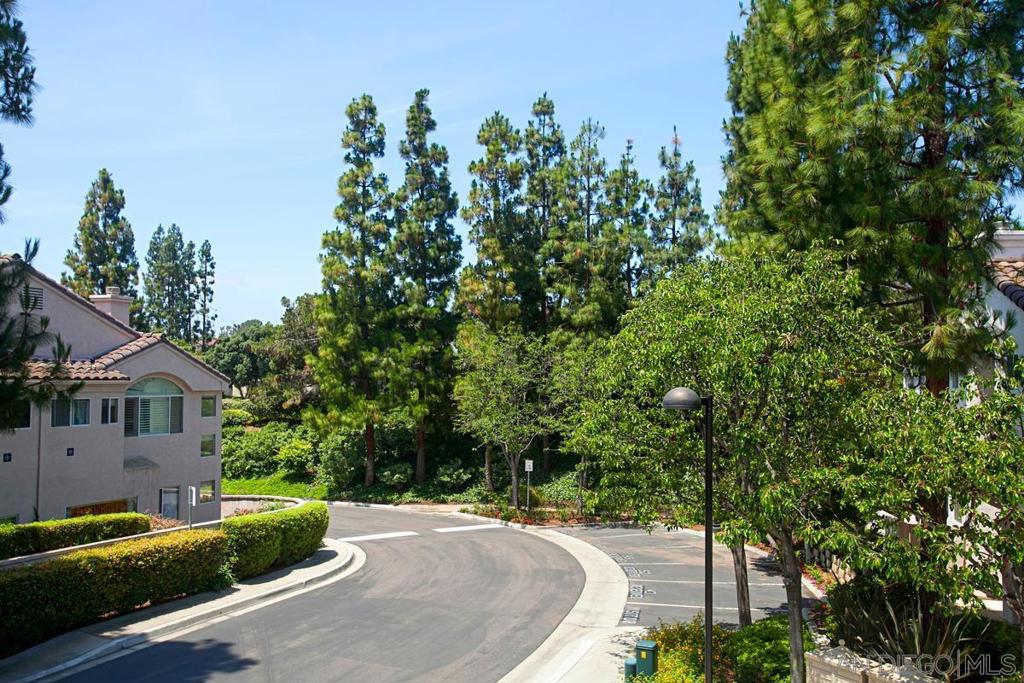 5558 Renaissance Ave - photo 13