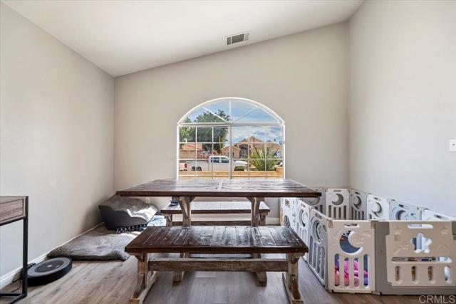 Detail Gallery Image 14 of 63 For 13139 Clipper Drive, Victorville,  CA 92395 - 4 Beds | 2 Baths