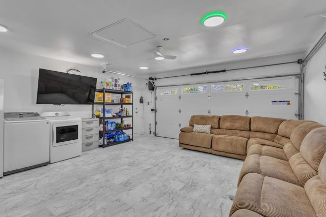 1545 Meadow, El Cajon CA: https://media.crmls.org/mediaz/19170c85-01bd-47f9-8ce4-a67127ab7e43.jpg