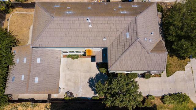 53 Puffin Cir, Oakley CA: https://media.crmls.org/mediaz/1917145a-96c2-4c68-bfc2-aa2e0f48f46d.jpg
