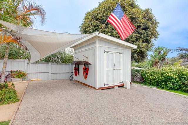 132 134 Phoebe St, Encinitas CA: https://media.crmls.org/mediaz/1918beb8-e03b-4c2d-82ad-5badca608750.jpg