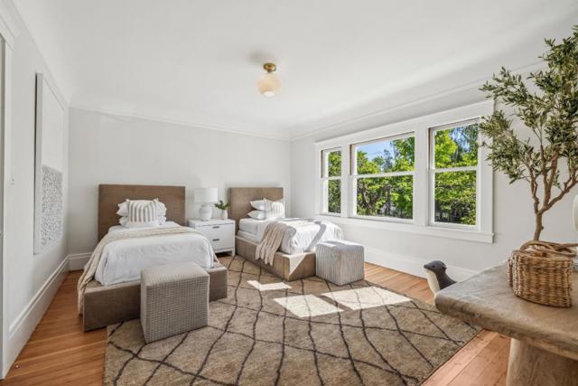 310 Chapin Lane, Burlingame CA: https://media.crmls.org/mediaz/191ab271-0051-49df-8a6e-ff7704815b51.jpg
