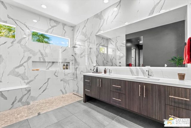 163 Blue Moon Drive, Palm Springs, CA 92262