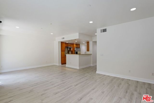 Image 3 for 2240 S Beverly Glen Blvd #102, Los Angeles, CA 90064