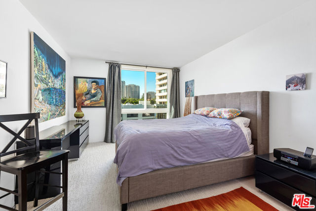 1340 S Beverly Glen Boulevard, Los Angeles CA: https://media.crmls.org/mediaz/191c28b3-9d3e-467b-89eb-7be994d05930.jpg