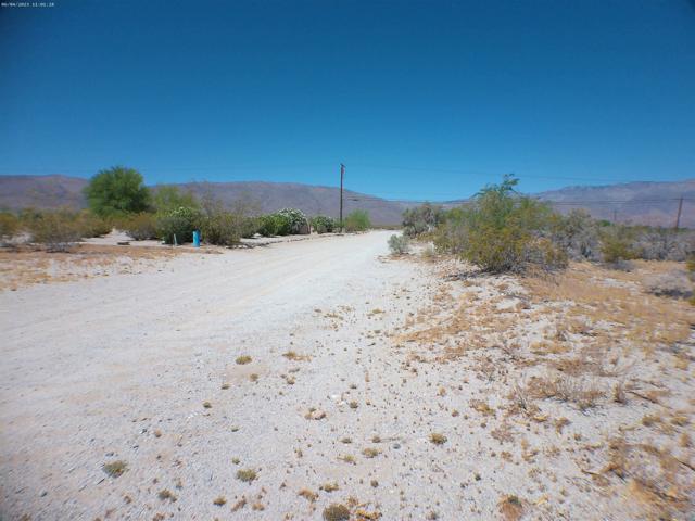 1 Indigo Lane, Borrego Springs CA: https://media.crmls.org/mediaz/191d0ad1-d95f-4643-b4ac-0468fe462e3b.jpg