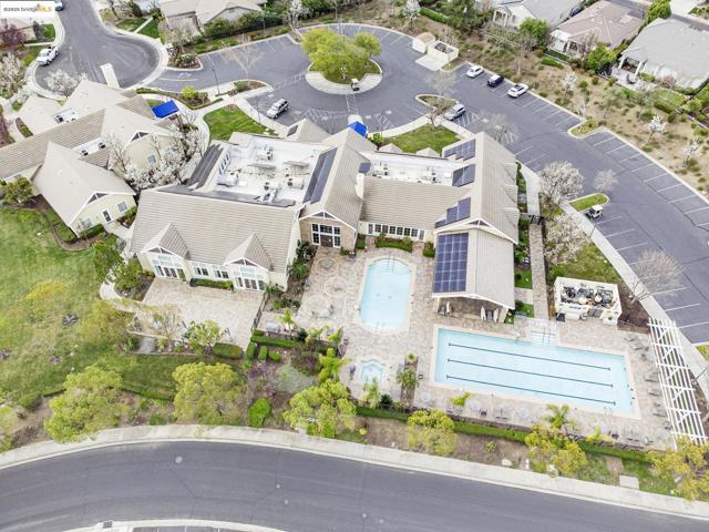 1012 Centennial Drive, Brentwood CA: https://media.crmls.org/mediaz/191d1e9e-384e-44a2-b47e-569fcd6f8683.jpg