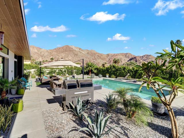 54050 Avenida Obregon, La Quinta CA: https://media.crmls.org/mediaz/191d5ac0-bfd3-4747-a72f-1cca8da0532b.jpg