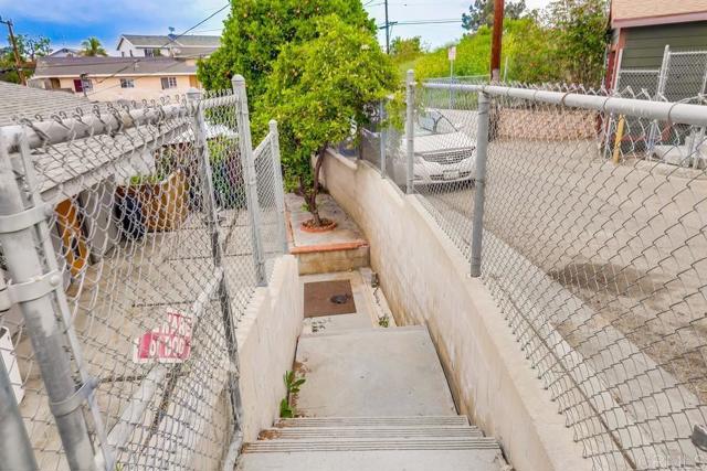 1279 N Hicks Drive, East Los Angeles CA: https://media.crmls.org/mediaz/191db89b-9e35-42e2-a601-c7cad5bb0929.jpg