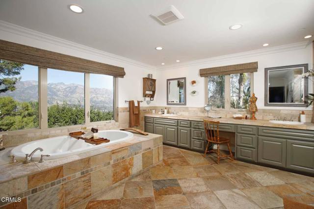 Detail Gallery Image 35 of 58 For 1336 Sugar Loaf Dr, La Canada Flintridge,  CA 91011 - 5 Beds | 4/1 Baths