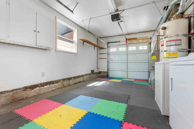 1116 17th Avenue, Redwood City CA: https://media.crmls.org/mediaz/191e1212-ecba-4b34-932b-27a0179a3bdf.jpg