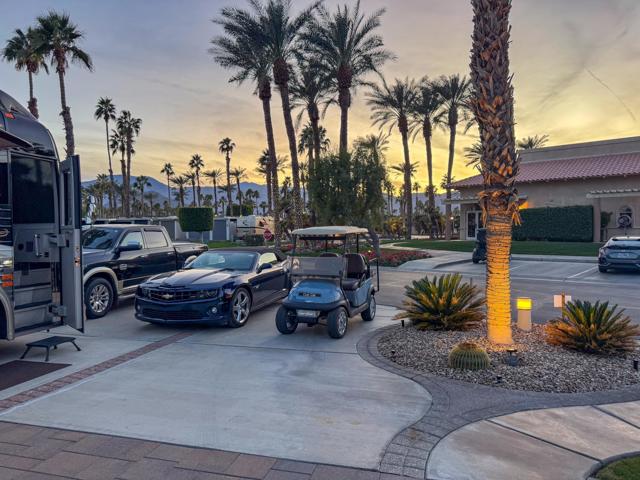 80394 Avenue 48, Indio CA: https://media.crmls.org/mediaz/191e35e8-ec64-42bc-9594-2cf6159783e6.jpg