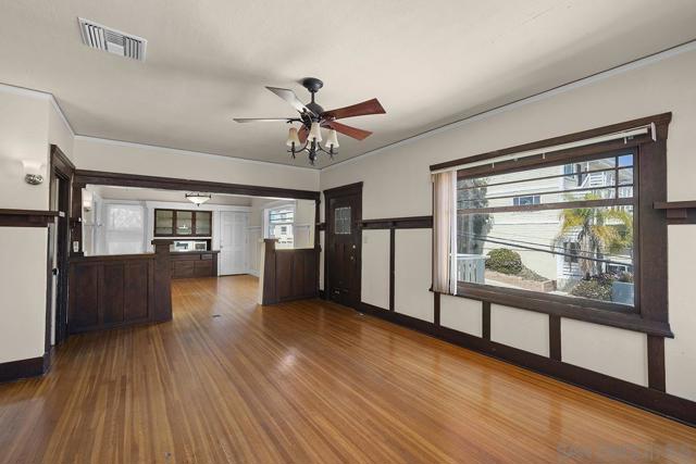 1821 25 Cypress Ave, San Diego CA: https://media.crmls.org/mediaz/191e4dea-04ff-4699-ae0a-a2a87abd01b8.jpg