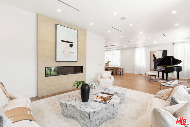 2565 Patricia Avenue, Los Angeles CA: https://media.crmls.org/mediaz/191eaab3-6344-4acf-bebc-751e086ab1b0.jpg