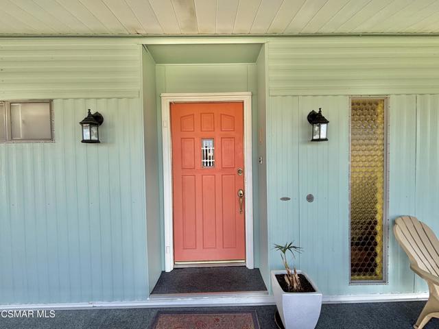 250 Telegraph Road, Fillmore CA: https://media.crmls.org/mediaz/191eb28a-0c2c-4941-90ac-d27881b3a159.jpg