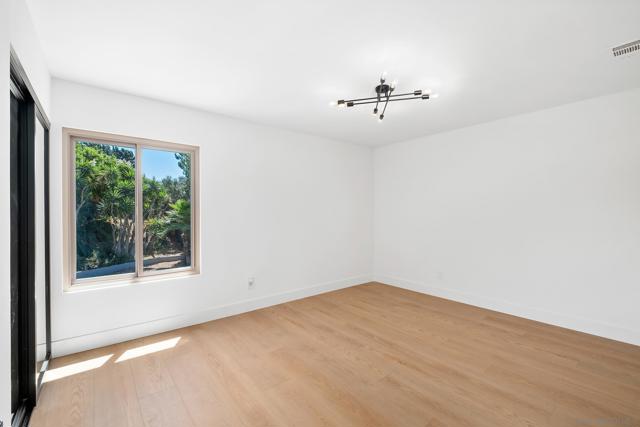 Image 24 of 50 For 4716 Murat Pl