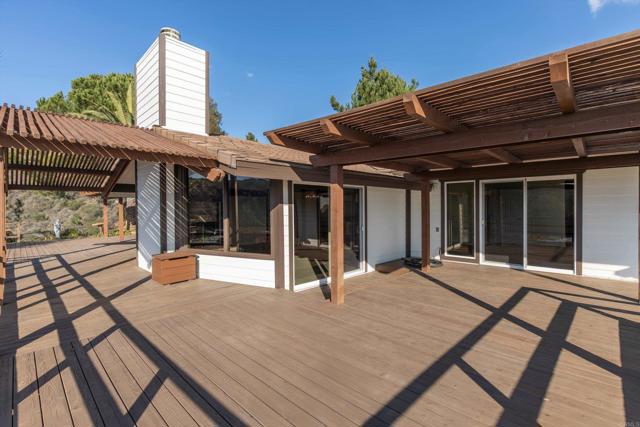 Detail Gallery Image 34 of 54 For 26332 Sky Dr, Escondido,  CA 92026 - 3 Beds | 2/1 Baths