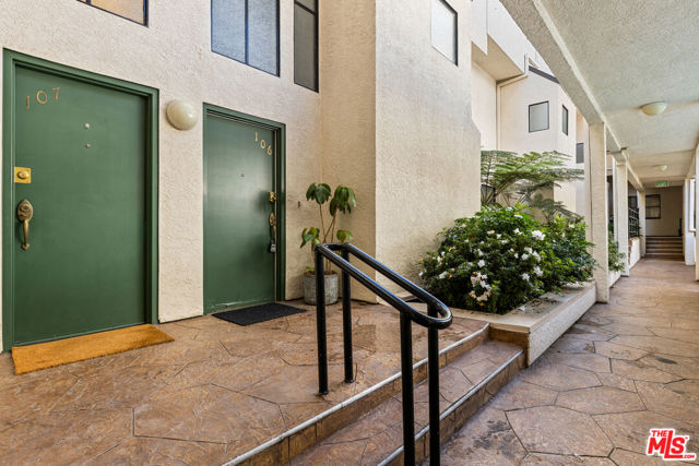 Drew Fenton | 11636 Montana Avenue Los Angeles CA | MLS: 7455561 Drew Fenton | 11636 Montana Avenue Los Angeles CA | MLS: 7455561