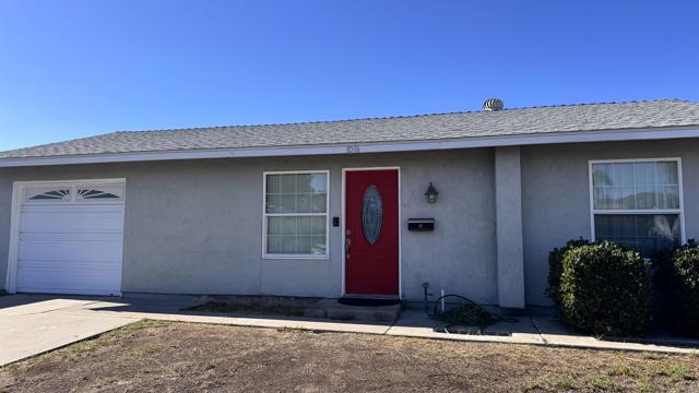 8516 Flanders Dr, San Diego CA: https://media.crmls.org/mediaz/19240217-166b-45b0-8bdb-baf52694c492.jpg