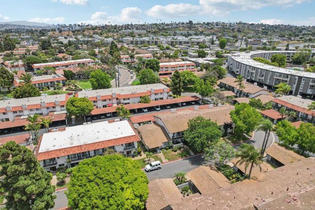 4352 Loma Riviera Court, San Diego CA: https://media.crmls.org/mediaz/19242879-4502-4c9f-b44b-ae3978e2e01a.jpg