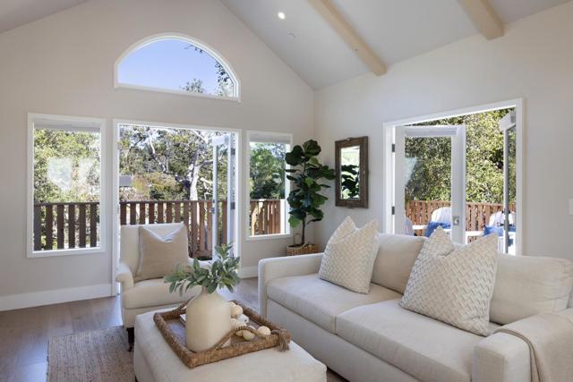 0 Mission 4 NE of 10th Avenue, Carmel CA: https://media.crmls.org/mediaz/19244436-f664-4549-8224-889bde5c13d9.jpg