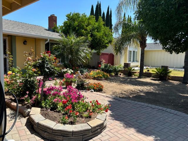 1556 Aldrich Way, San Jose CA: https://media.crmls.org/mediaz/19256edf-c2a8-43a6-a5ac-7b539f746e96.jpg