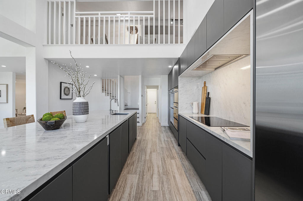 https://media.crmls.org/mediaz/1925c7f4-763b-4617-a9e2-f205c630389d.jpg?preset=X-Large